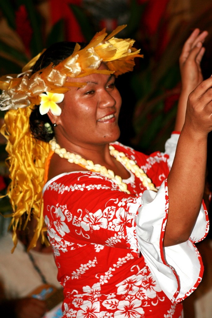 Hibiscus Restaurant arranges local entertainment) - Tahita Pearl Regatta 2012 © Maggie Joyce - Mariner Boating Holidays http://www.marinerboating.com.au